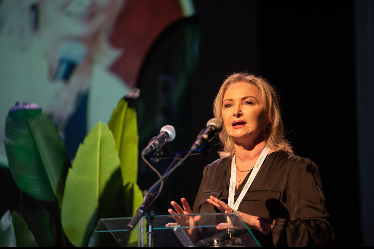 Caroline Faulkner, executive mindset coach and creator of the S.T.E.P. Framework for executive leadership transformation